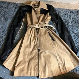 Bebe trench coat size small